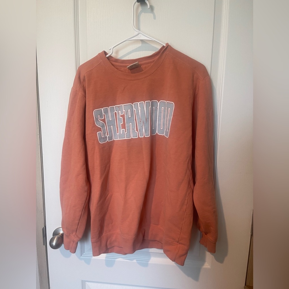 Comfort Colors Women’s Size Small Crewneck Sweatshirt.